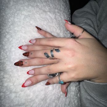 Hidden Nails - Nail Salons Near Me - Golden Valley, Minnesota