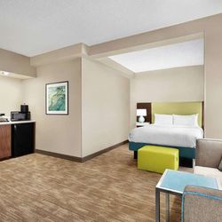 Hampton Inn Morganton - Guest room