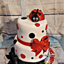 Nummees - Lady bug 2 tier cake