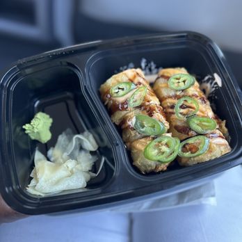 Wokcano - Spicy Salmon Roll - Chinese Near Me - Los Angeles, California Wokcano - Spicy Salmon Roll - Chinese Near Me - Los Angeles, California