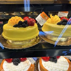Mango tres leches