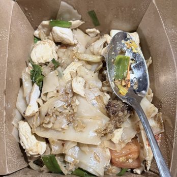 Lao Thai Restaurant - Drunken Noodles - Thai Near Me - Carpinteria, California Lao Thai Restaurant - Drunken Noodles - Thai Near Me - Carpinteria, California