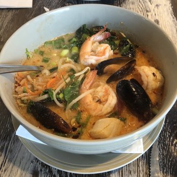 Blu Arroz Asian Bistro - Thai Near Me - Stuart, Florida
