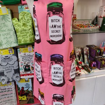 Red Fish Blue Fish - Apron - Arts & Crafts Near Me - Hyannis, Massachusetts