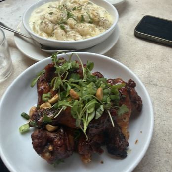 Sisters - Chicken Wings and Mac 'n Cheese - Music Venues Near Me - Brooklyn, New York Sisters - Chicken Wings and Mac 'n Cheese - Music Venues Near Me - Brooklyn, New York