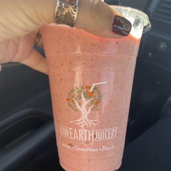 Raw Earth Juicery - Strawberry Smoothie - Juice Bars & Smoothies Near Me - Fresno, California Raw Earth Juicery - Strawberry Smoothie - Juice Bars & Smoothies Near Me - Fresno, California