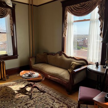 Tarabino Inn - Downstairs Living Room, guest access. - Hotels Near Me - Trinidad, Colorado Tarabino Inn - Downstairs Living Room, guest access. - Hotels Near Me - Trinidad, Colorado