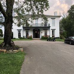 Green Mansion Bed & Breakfast - Green Mansion Falls of the Rough Ky