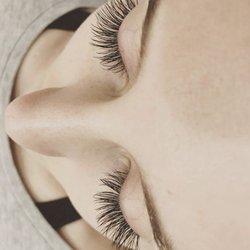 RR Studio Spa - Beautiful lashes by Roni