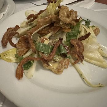 St John Bar and Restaurant - Crispy pig skin - British Near Me - London, XGL St John Bar and Restaurant - Crispy pig skin - British Near Me - London, XGL