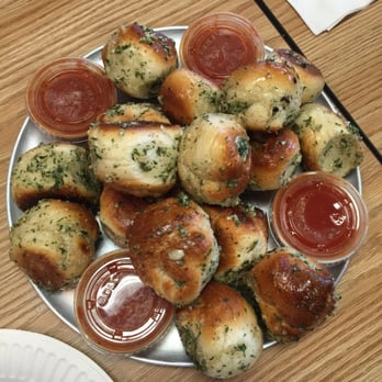 Marinara Pizza - Garlic knots - must get! - Pizza Near Me - Plano, Texas