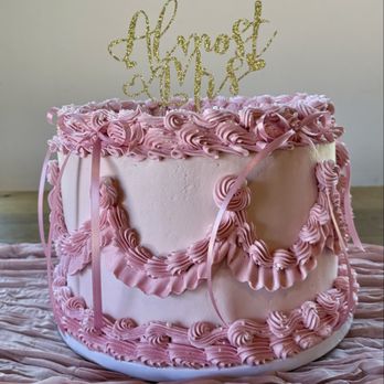 Kym's Creative Cakes - Beautiful & Delicious Bridal Shower Cake - Custom Cakes Near Me Kym's Creative Cakes - Beautiful & Delicious Bridal Shower Cake - Custom Cakes Near Me