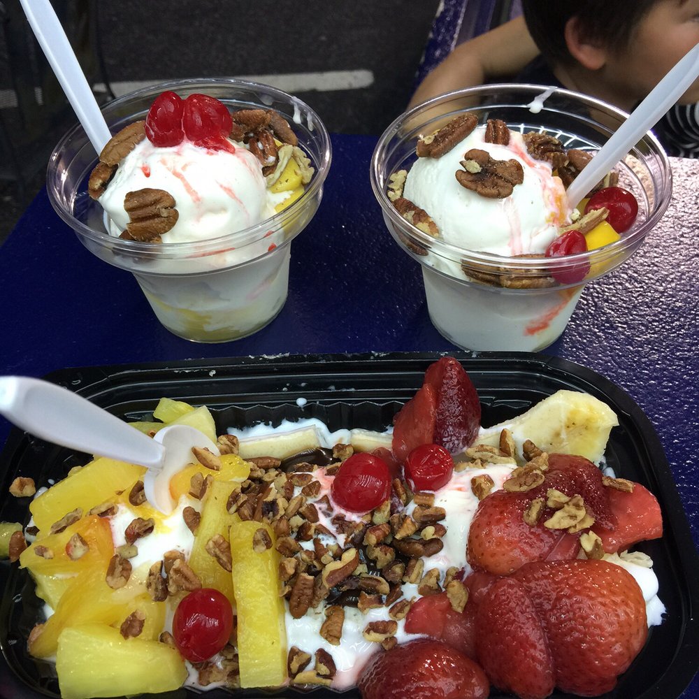 Sheridan's Frozen Custard - Mango dango and banana split - Ice Cream & Frozen Yogurt Near Me - Fairview Heights, Illinois Sheridan's Frozen Custard - Mango dango and banana split - Ice Cream & Frozen Yogurt Near Me - Fairview Heights, Illinois