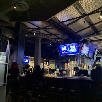 Yard House - Inside during happy hour - Vegetarian Near Me - Burbank, California Yard House - Inside during happy hour - Vegetarian Near Me - Burbank, California
