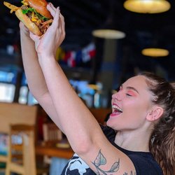 Boardwalk Billy's Raw Bar and Ribs - Friendly Staff