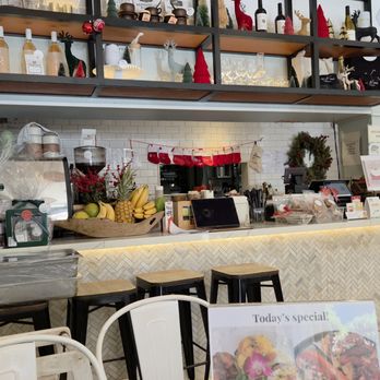 Fig & Ginger - Inside - Breakfast & Brunch Near Me - Honolulu, Hawaii