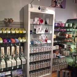 Perfect Gifts - Lampe Berger, Trap Candles, Voluspa Candles... Huge selection of all !