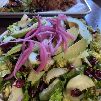 Brody's Restaurant - This garden salad was amazing! Nice crunch, perfect vinaigrette dressing, satisfying portion! - Barbeque Near Me - Sacramento, California Brody's Restaurant - This garden salad was amazing! Nice crunch, perfect vinaigrette dressing, satisfying portion! - Barbeque Near Me - Sacramento, California