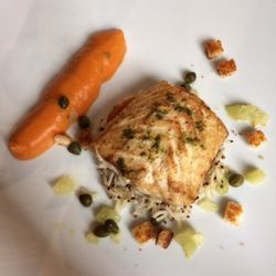 Le 6 ème sens - Dos de cabillaud au citron, riz et purée de patate douce au citron vert.