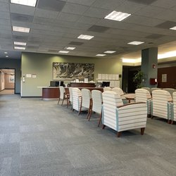 Beaumont Hospital - Royal Oak - Imaging waiting area
