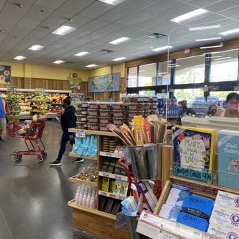 Trader Joe's - Grocery Near Me - Manhattan Beach, California