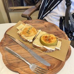 Kareza Cafe - Pear Brulee Toast
