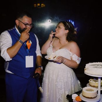 Cheesecake Dreamations - Cake cutting for wedding - Desserts Near Me - Marina, California