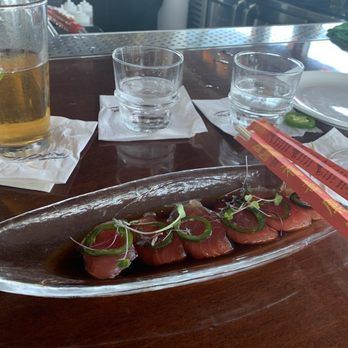 Reelhouse Oyster Bar - Tuna crudo - Salad Near Me - Boston, Massachusetts