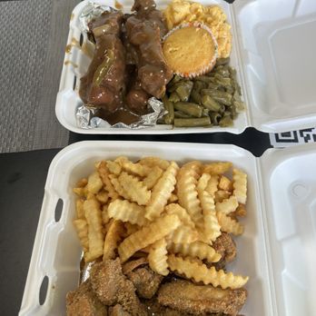 Lavette's - Smothered ribs, Mac n cheese, green beans, cornbread, fries, lemon pepper wings - Seafood Near Me - Louisville, Kentucky Lavette's - Smothered ribs, Mac n cheese, green beans, cornbread, fries, lemon pepper wings - Seafood Near Me - Louisville, Kentucky