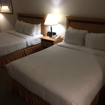 Hilton Vancouver Metrotown - Hotels Near Me - Burnaby, British Columbia Hilton Vancouver Metrotown - Hotels Near Me - Burnaby, British Columbia