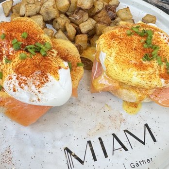 Miam Cafe - EGGS BENEDICT, paprika is overpowering, taking away from other ingredients - Coffee & Tea Near Me - Coral Gables, Florida