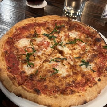 Taverna - Margarita pizza - Cocktail Bars Near Me - Kapalua, Hawaii Taverna - Margarita pizza - Cocktail Bars Near Me - Kapalua, Hawaii