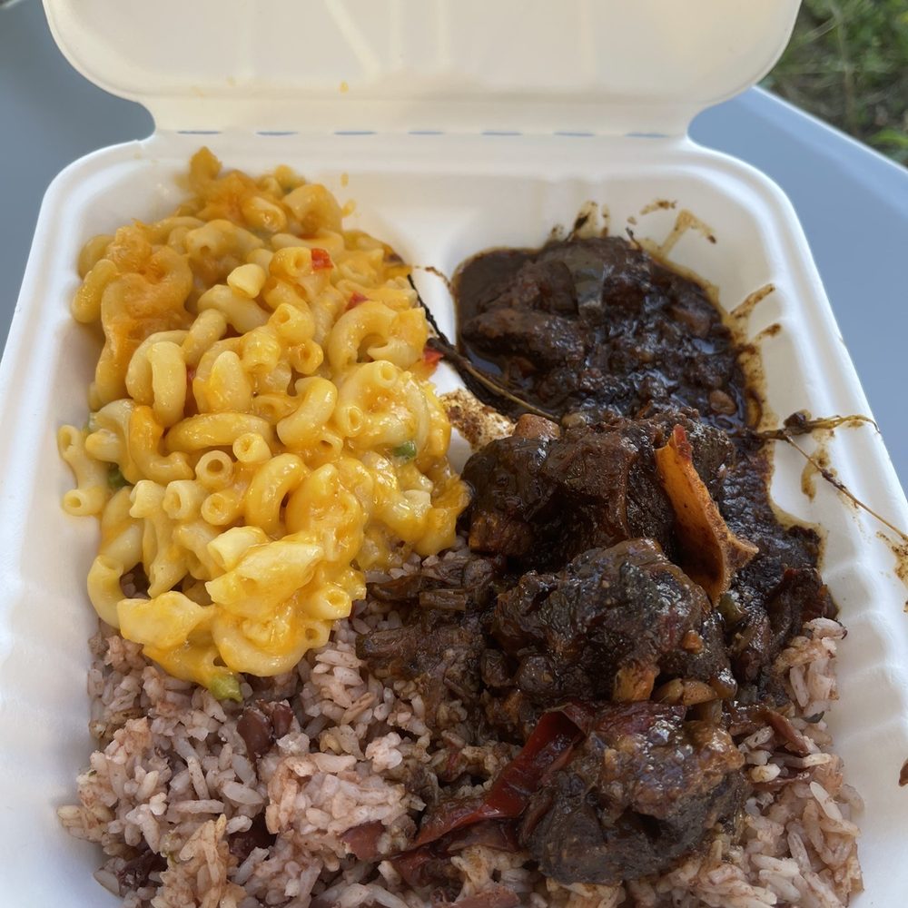 Bennett 5 Star Grill - Oxtail with mac and cheese - Caribbean Near Me - Clarksville, Maryland