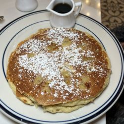 The Nassau Diner - Banana walnut pancakes