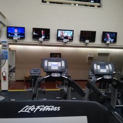 Price Fitness Center - Patrons can watch CNN and Fox News simultaneously!