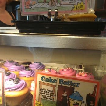 Molly's Cupcakes - Cute. - Desserts Near Me - Chicago, Illinois Molly's Cupcakes - Cute. - Desserts Near Me - Chicago, Illinois