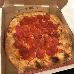 Pepperoni pizza (very good) Pepperoni pizza (very good)