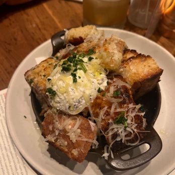 North Italia - WHITE TRUFFLE GARLIC BREAD - Pizza Near Me - El Segundo, California North Italia - WHITE TRUFFLE GARLIC BREAD - Pizza Near Me - El Segundo, California