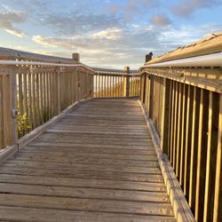 Ramada Plaza by Wyndham Nags Head Oceanfront - A walk away ramp from hotel to beach