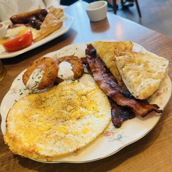 Bear & Dragon - Coffee & Tea Near Me - Prescott, Arizona