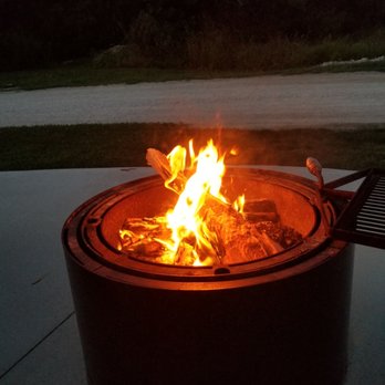 Des Moines West KOA - Great firepit...other area never gets hot. Great for small children - Campgrounds Near Me - Adel, Iowa