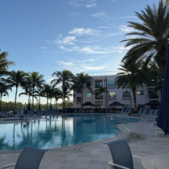 Hyatt House Naples/5th Avenue - Hotels Near Me - Naples, Florida Hyatt House Naples/5th Avenue - Hotels Near Me - Naples, Florida