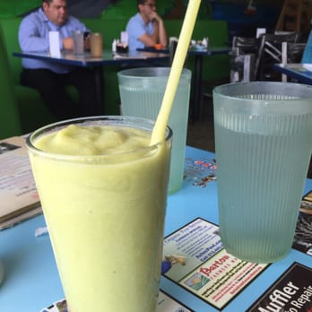 Curra's Grill - Oltorf - This avocado margarita def made up for the OK food. - Mexican Near Me - Austin, Texas Curra's Grill - Oltorf - This avocado margarita def made up for the OK food. - Mexican Near Me - Austin, Texas