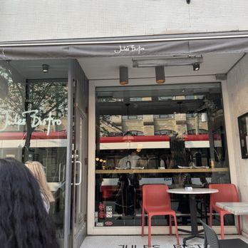 Jules Bistro - French Near Me - Toronto, Ontario