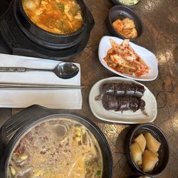 Jang Mo Jib - Sundae gukbap, kimchi sundubu