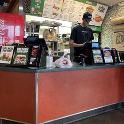 Wingstop - Order desk