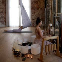 D&A Flying Yoga - SoundBath meditation