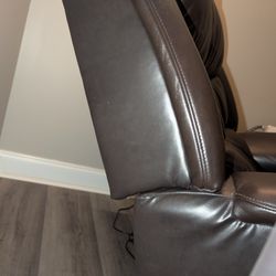 La-Z-Boy Furniture Galleries - Misalignment