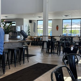 Tahoe Natural Cafe - Spacious interior - Cafes Near Me - Reno, Nevada Tahoe Natural Cafe - Spacious interior - Cafes Near Me - Reno, Nevada