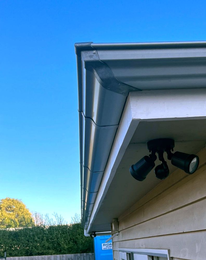 Slide of Castlemont Roofing